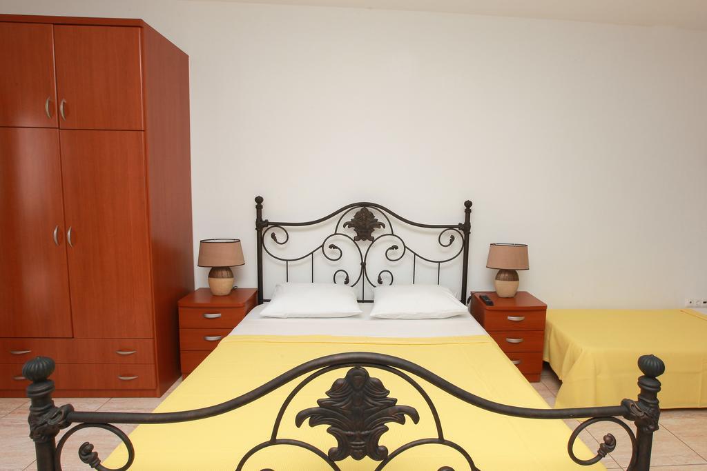 Kallisti Apartments İskados Oda fotoğraf
